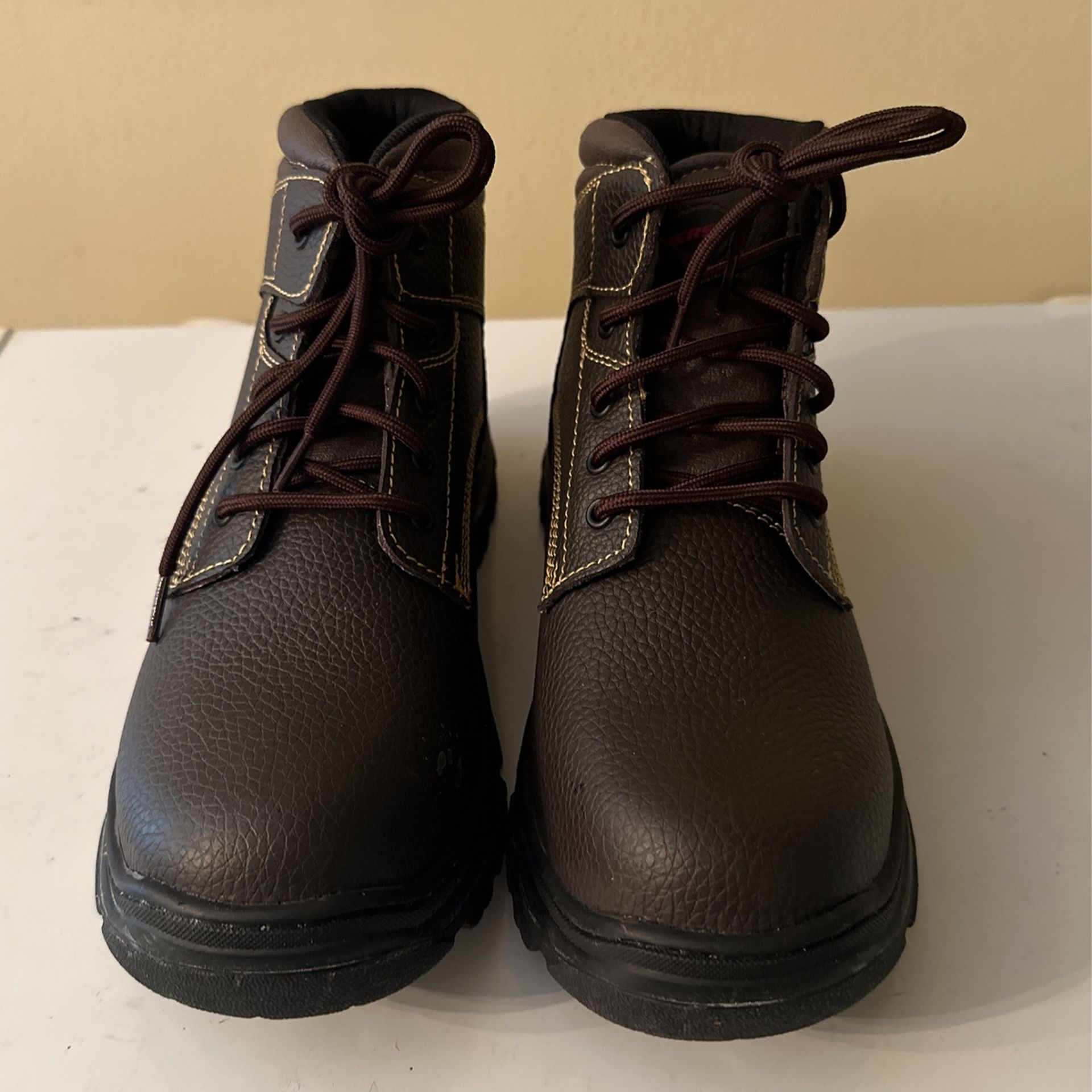Men’s Work Boots.