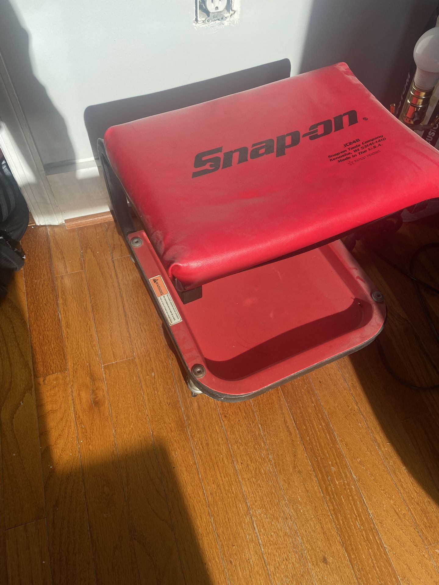 Vintage Creeper Chair *SNAP ON*