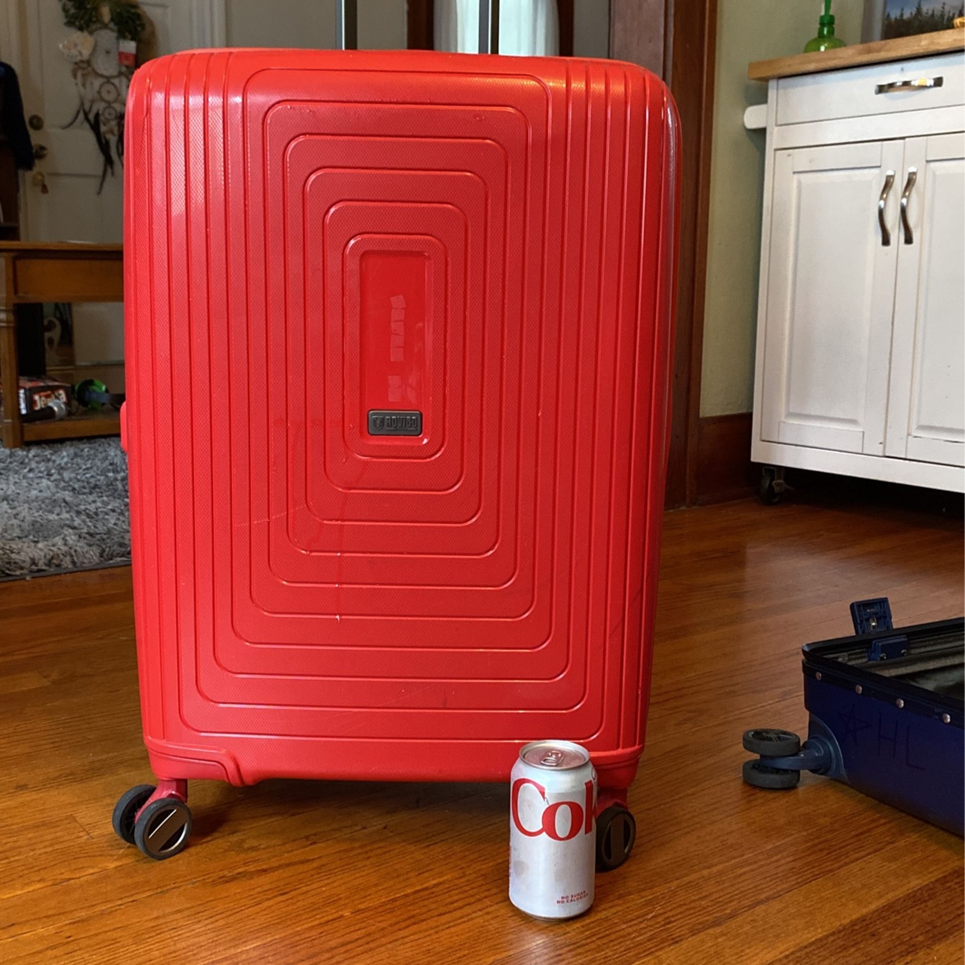 Suitcase, Rolling