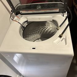 Whirlpool Washer & Dryer Set (white)