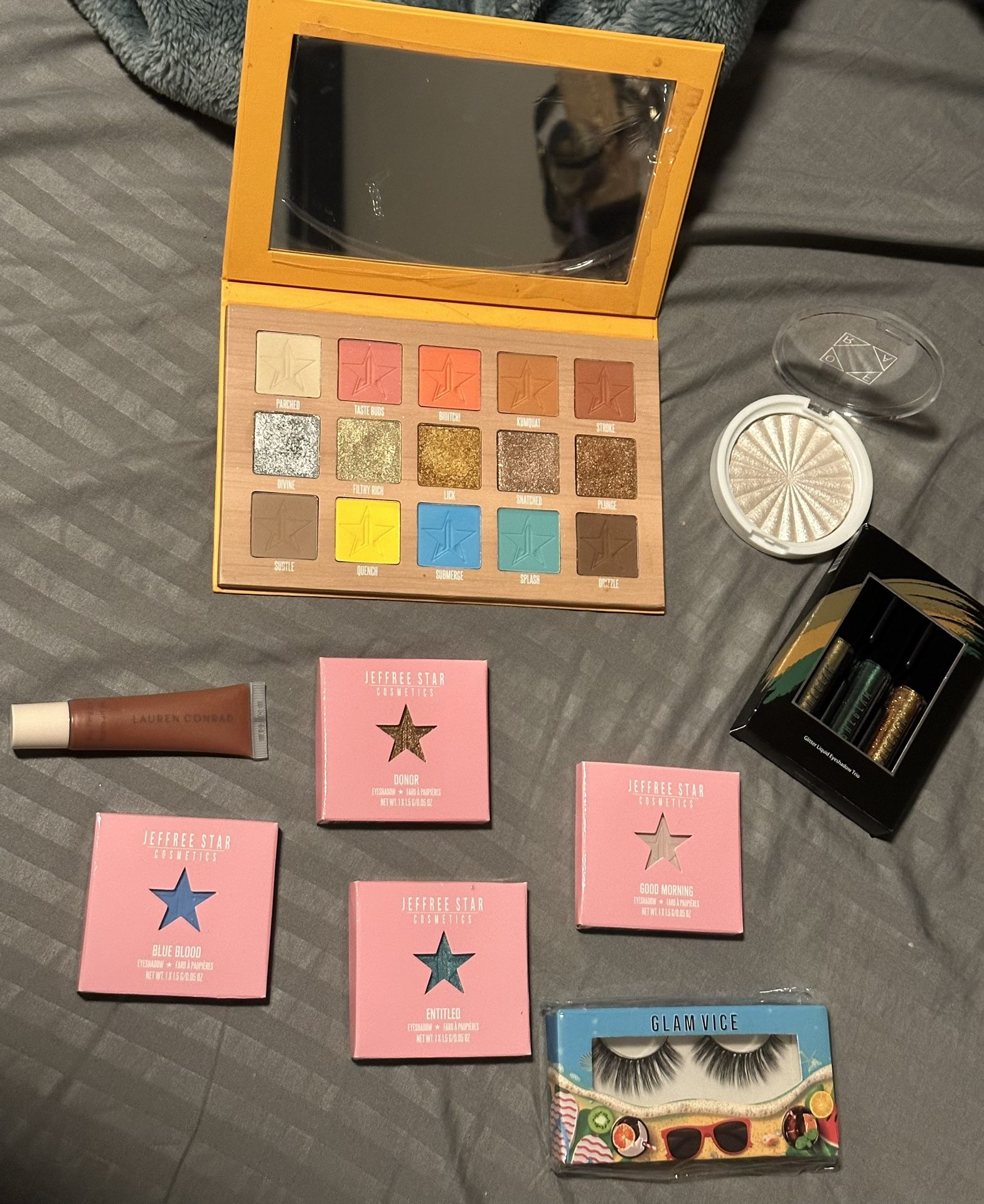 High End Makeup Bundle Jstar Thirsty Palette ( Price Includes Shipping Cost )