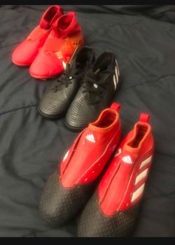 Soccer cleats