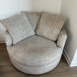 Round Swivel Chair 