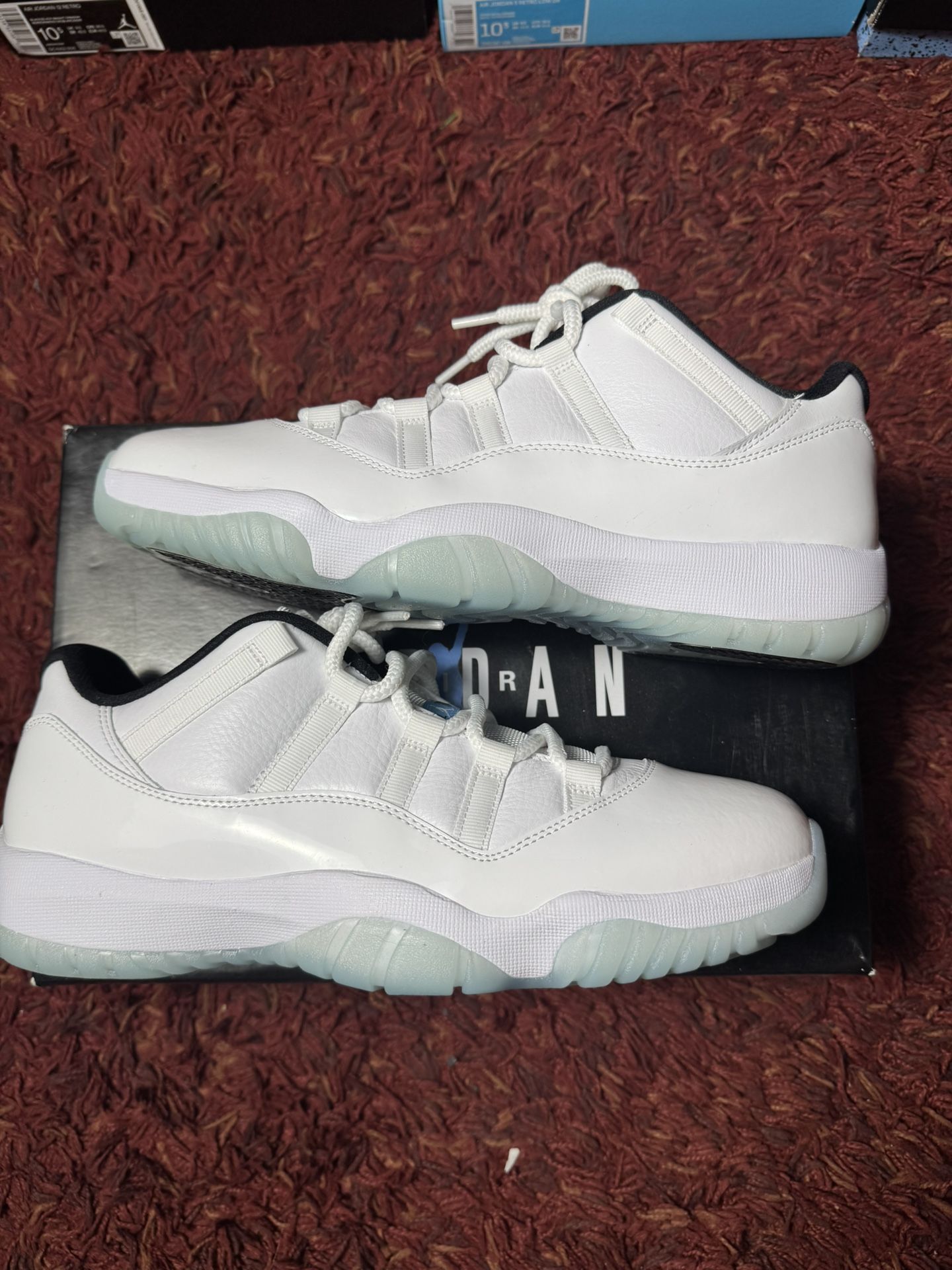 Air Jordan 11 Low
