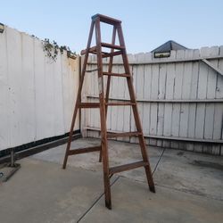 Step Ladder 