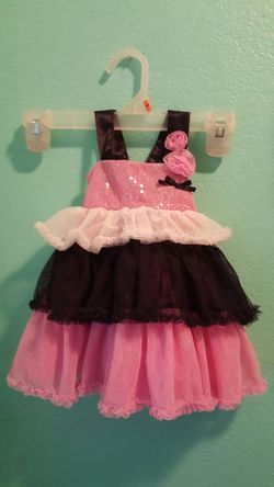 Pretty Baby girls dress..size 3/6 months....like new!