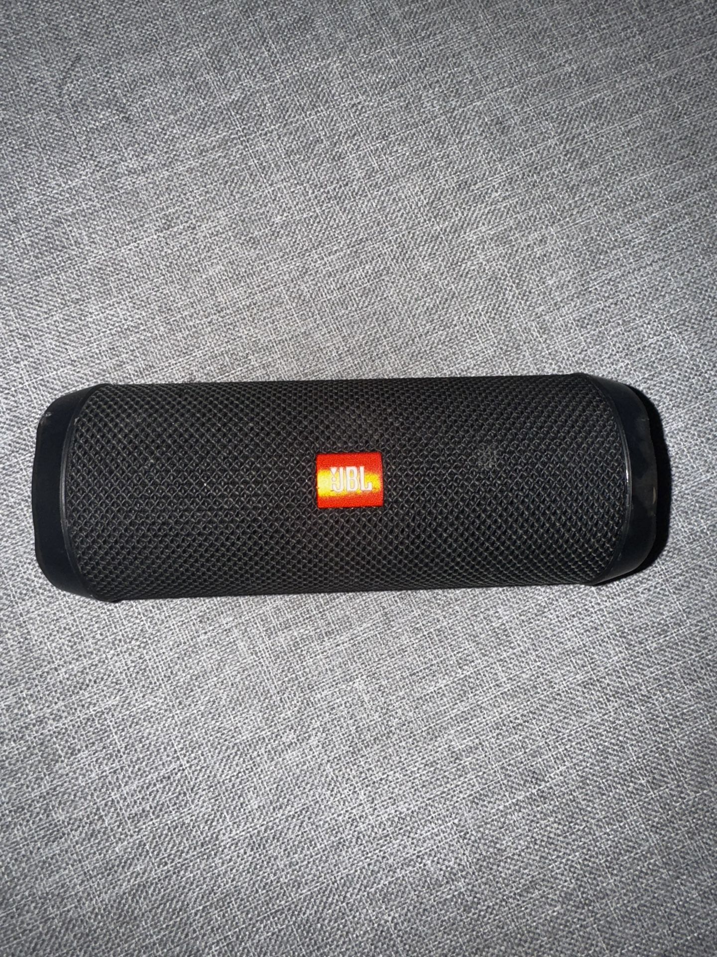 JBL Flip 4 Bluetooth Speaker
