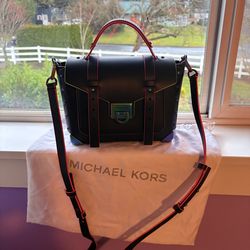 Michael Kors Manhattan Small Messenger-Iridescent Hardware