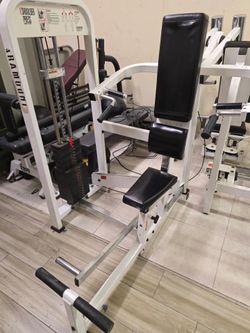 Paramount Shoulder Press Gym Equipment Exercise Fitness Weight Machine