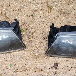(USED) 2000-05 CHEVY IMPALA HEADLIGHTS 