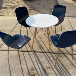 Table With Chairs