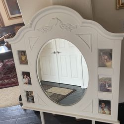 Beautiful dresser mirror