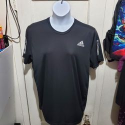 Adidas T Shirt Size XL used 