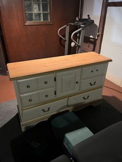 Dresser, Nightstand, and Mirror set