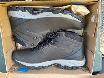 Columbia Men’s Newton Ridge Plus II Waterproof Hiking Boot