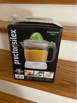 Proctor Silex Electric Citrus Juicer Machine for Fruits and Vegetables with 34 oz Pitcher, White