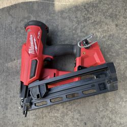 16 Ga Finish Nailer Fuel Milwaukee M18
