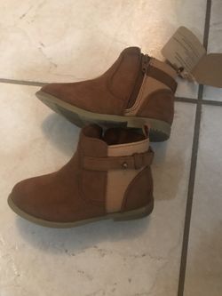 Crazy 8 size 7