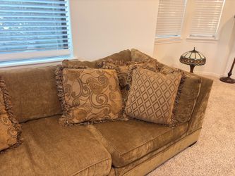 Godfrey Sectional by Huntington House, Star Furniture— Retailed $8K+, Must Sell (Moving Out!)