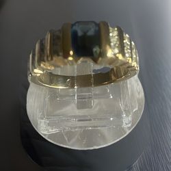 Vintage 18 Kt GE Faux Sapphire And Diamond Ring Size 9