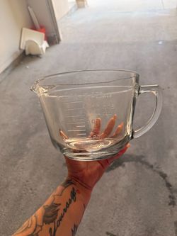 Glass Measuring Cup 8 Cup / 2 Qt