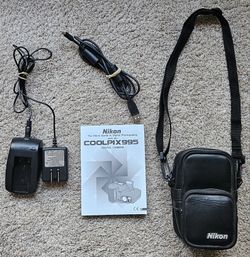 Nikon Coolpix Camera Accessories Bag Manual Charger & Cables