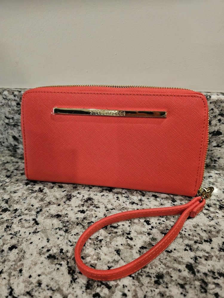 Wristlet