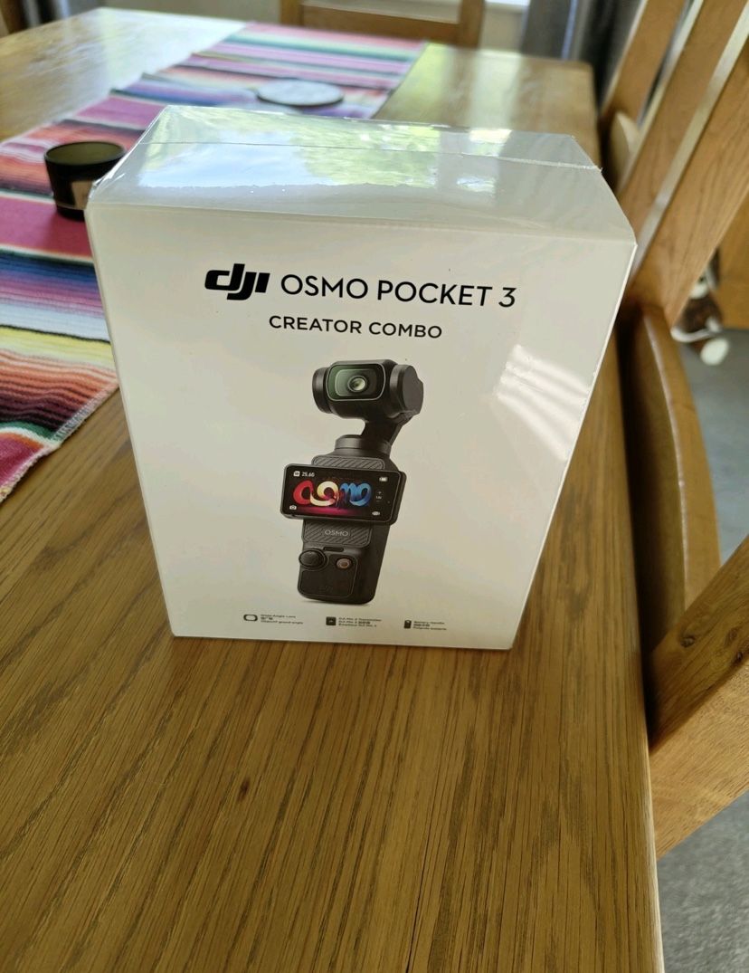 DJI Osmo Pocket 3 Creator Combo