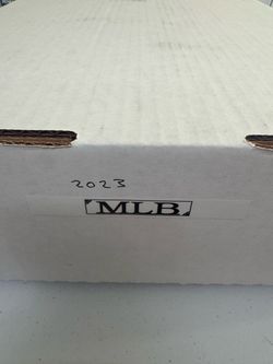 2023 Baseball Card Lot 3200 ct Box