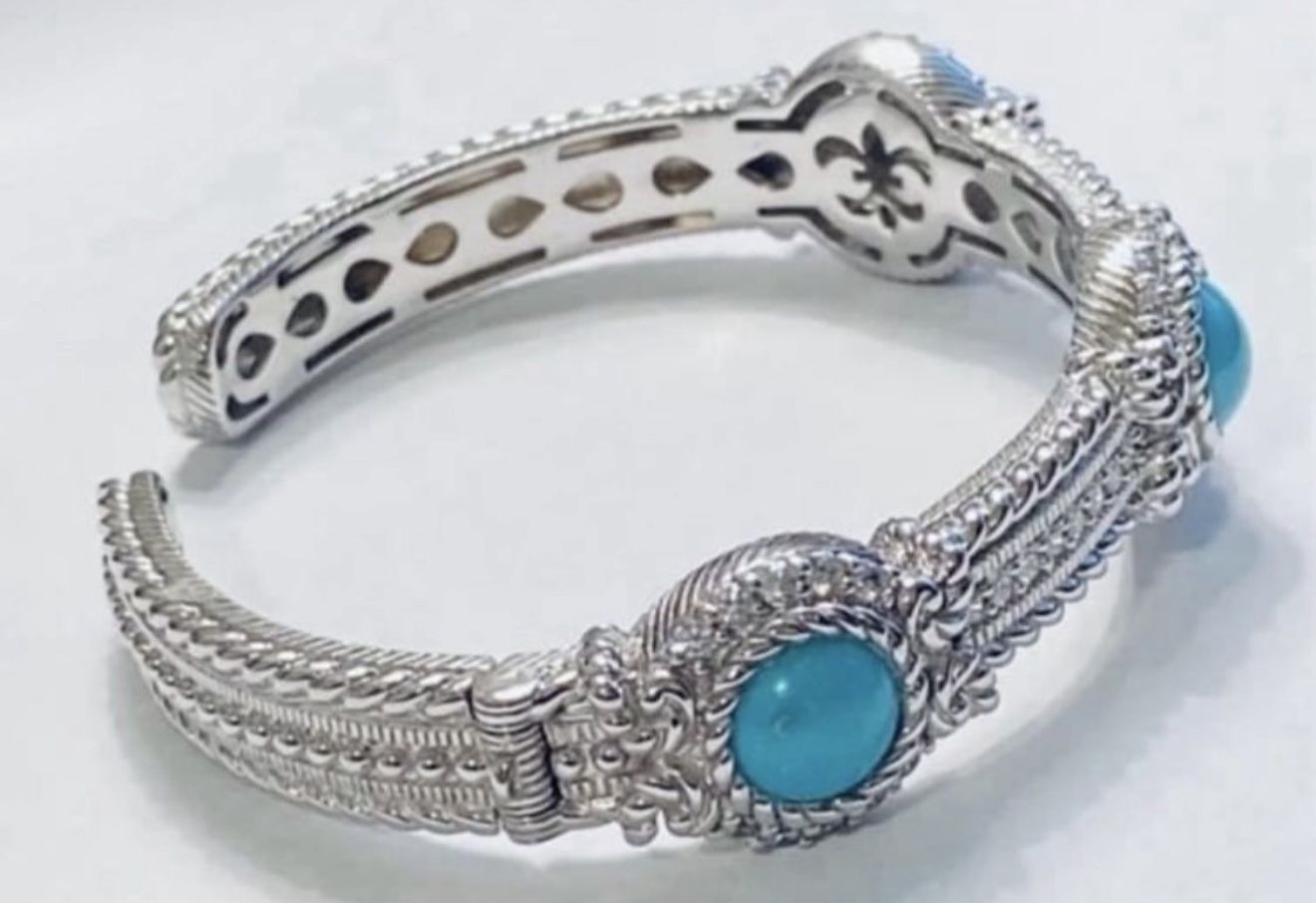 JUDITH RIPKA Turquoise CZ Diamonique STERLING Hinged CUFF BRACELET This stunning cuff bracelet by Judith Ripka is an original piece with a beautiful