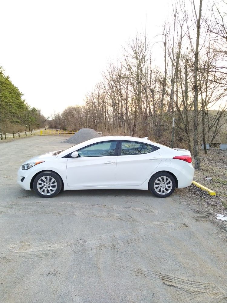 2012 Hyundai Elantra