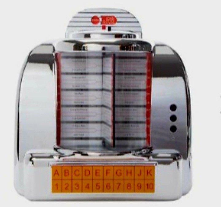 New Open Box . Diner Chrome Juckbox Wireless Speaker.