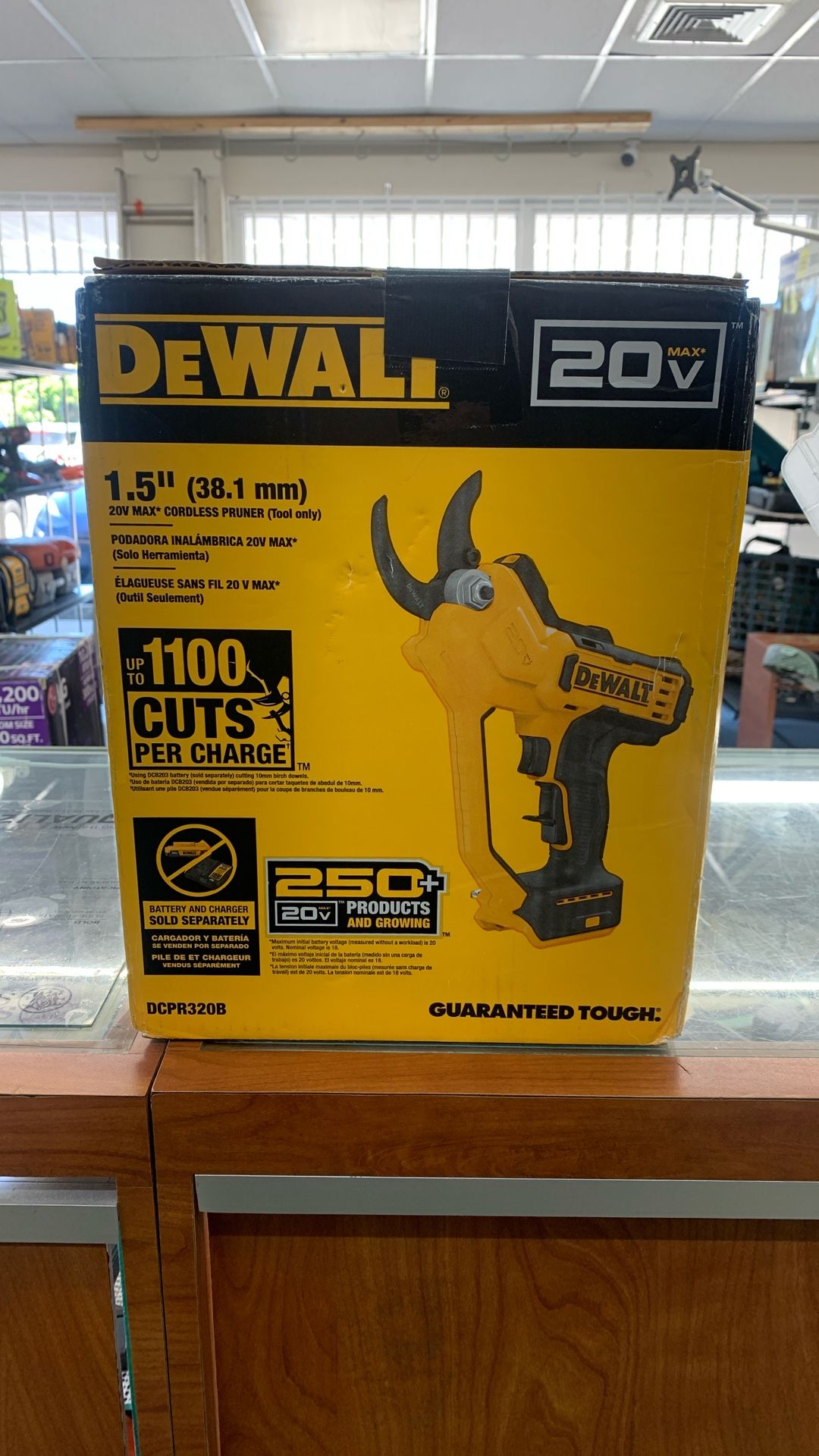 Dewalt Cordless Pruner DCPR320B No Battery
