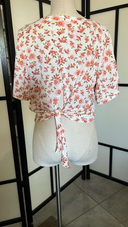 Floral Tie-Back Crop Top
