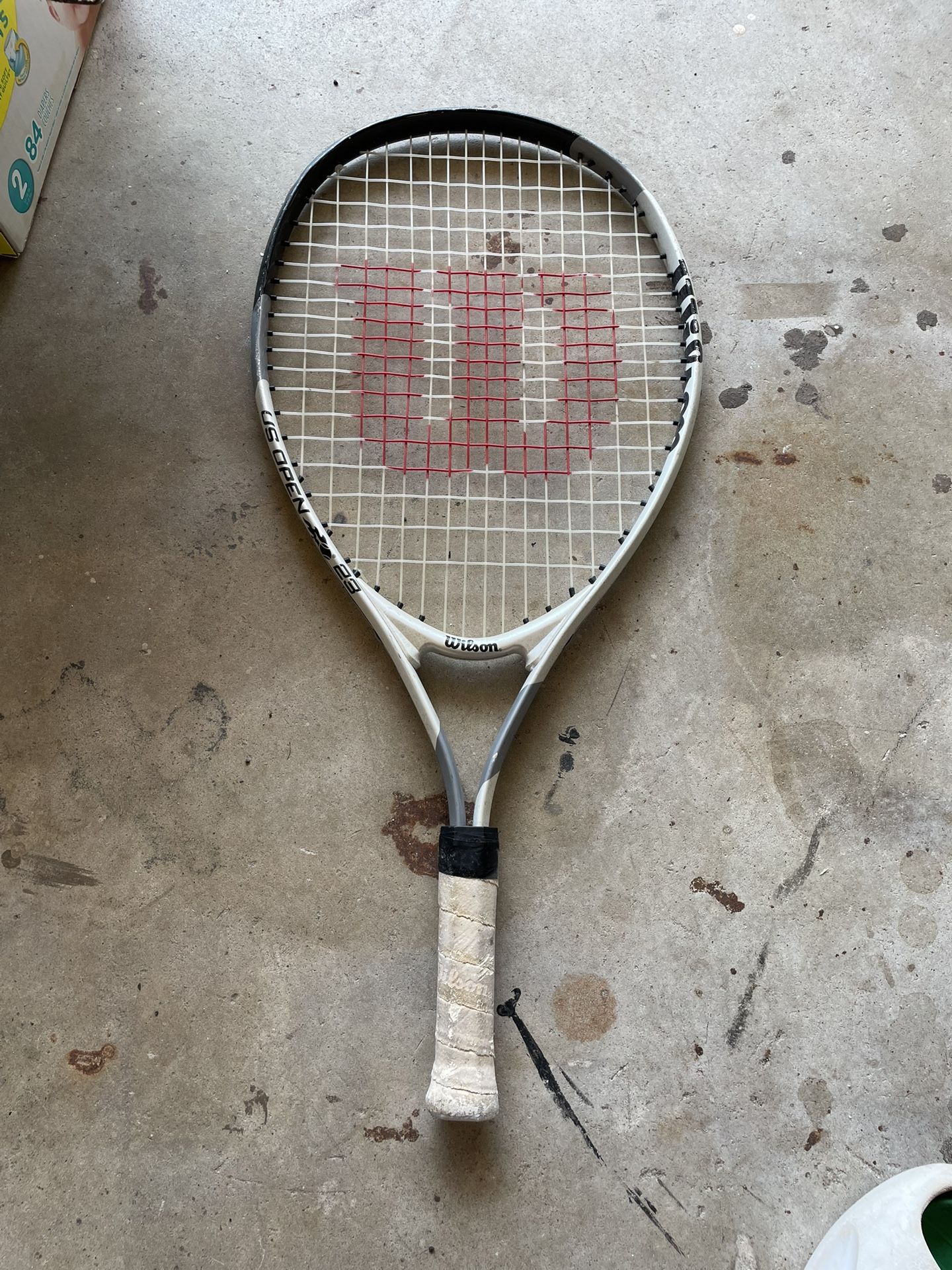 Wilson US Open 23 Tennis Racket needs new grip