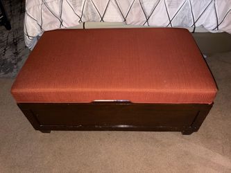 Lily Jack ottoman with storage