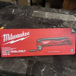 Milwaukee Oscillating multi Tool Only