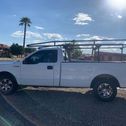 Ford F-150 Regular Cab XL 2D 8ft