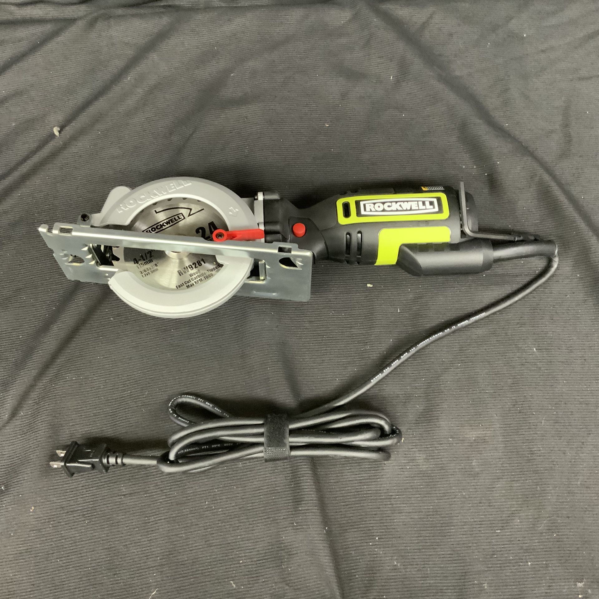 Rockwell RK3441K 4.5 Compact Circular Saw In Excellent Condition