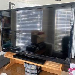 EMERSON 39” FLAT SCREEN TV