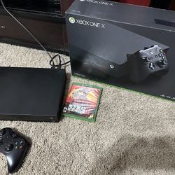 Xbox One X w/Red Dead Redemption 2