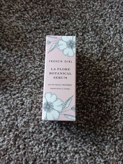 French Girl - La Flore Botanical Facial Treatment Serum 