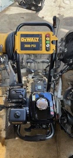 Dewalt 3600 psi gas pressure washer