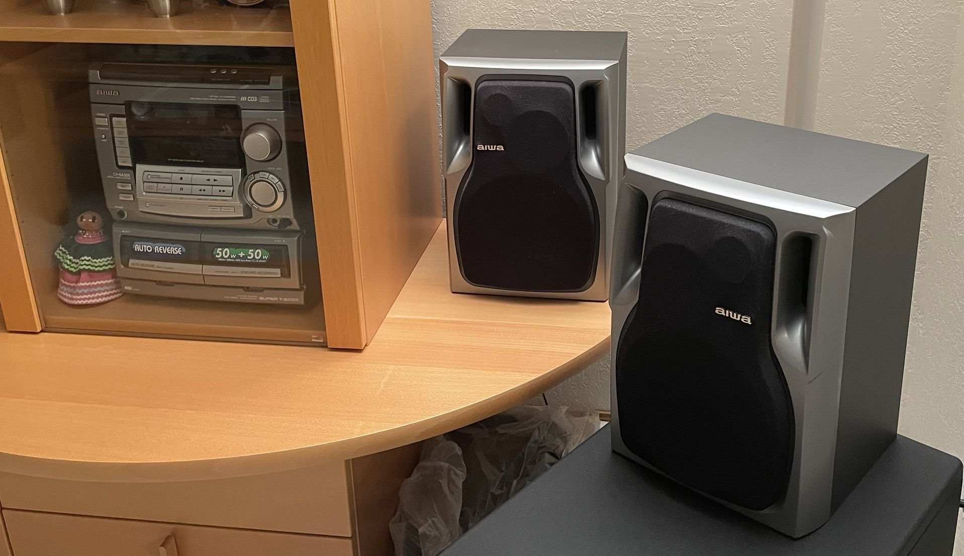 Aiwa Speaker System Hardly Used