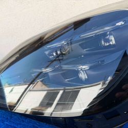 2024 2025 PORSCHE CAYENNE LED HEADLIGHT LEFT LH 