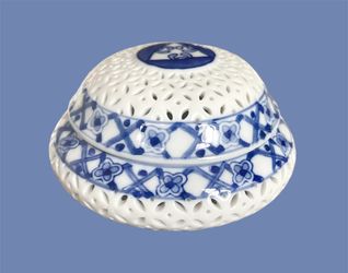 Vintage Blue & White Incense/ Popourri Dish with Lid Ceramic Bowl