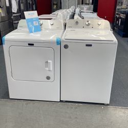 New Scratch And Dent Maytag Washer And Dryer Set. 1 Year Warranty 