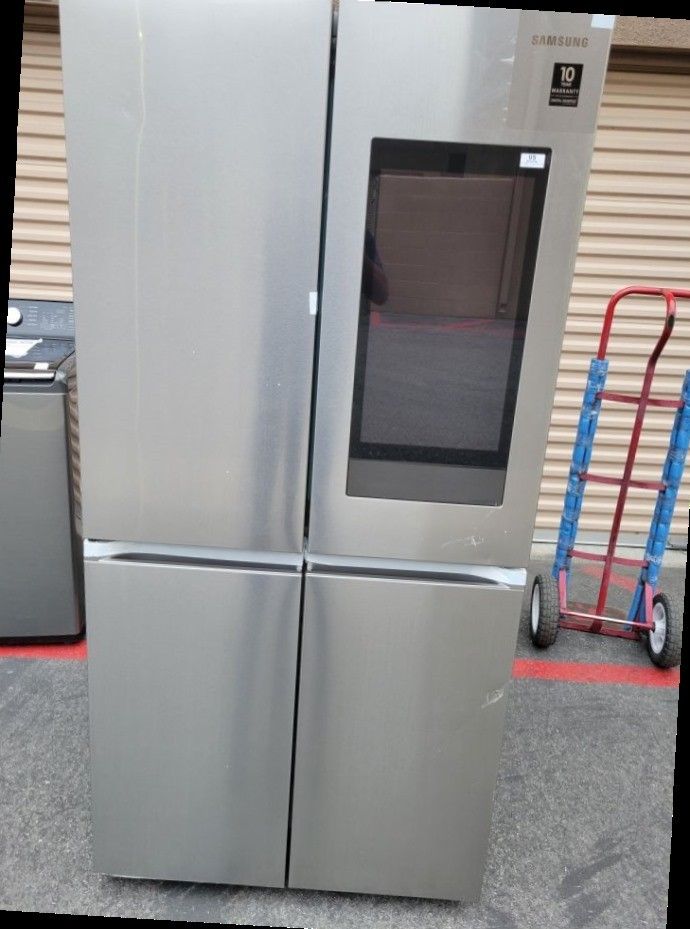 Samsung 4 door flex Family hub refrigerator for Sale in Albuquerque, NM OfferUp