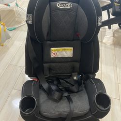 Graco Grows4Me 4 in 1 Car Seat