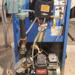 USED  HOT WATER HEATER  FOR SALE !!! 